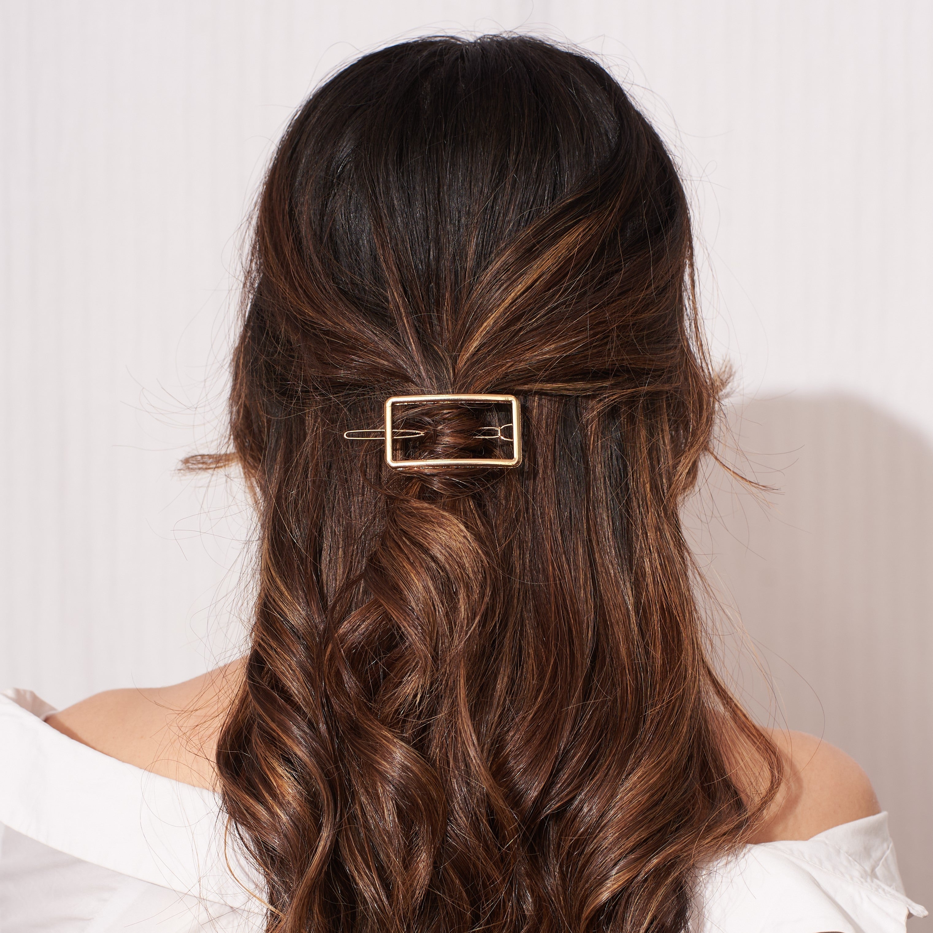 Salty Auric Edge Hair Pin