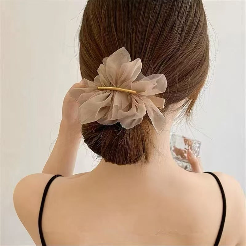 Salty Ruffle Hair Pin