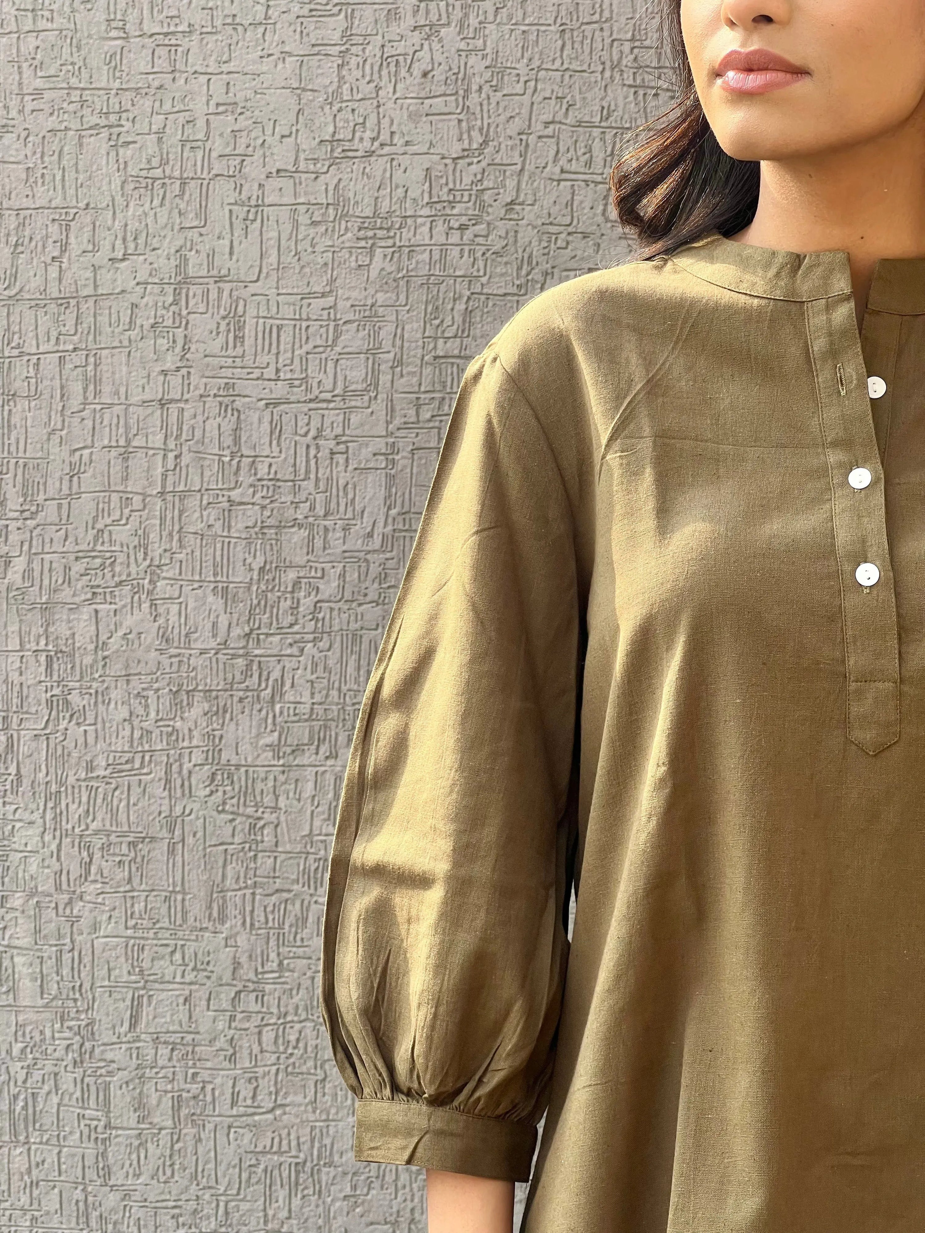Sugnaa Short Kurta - Olive