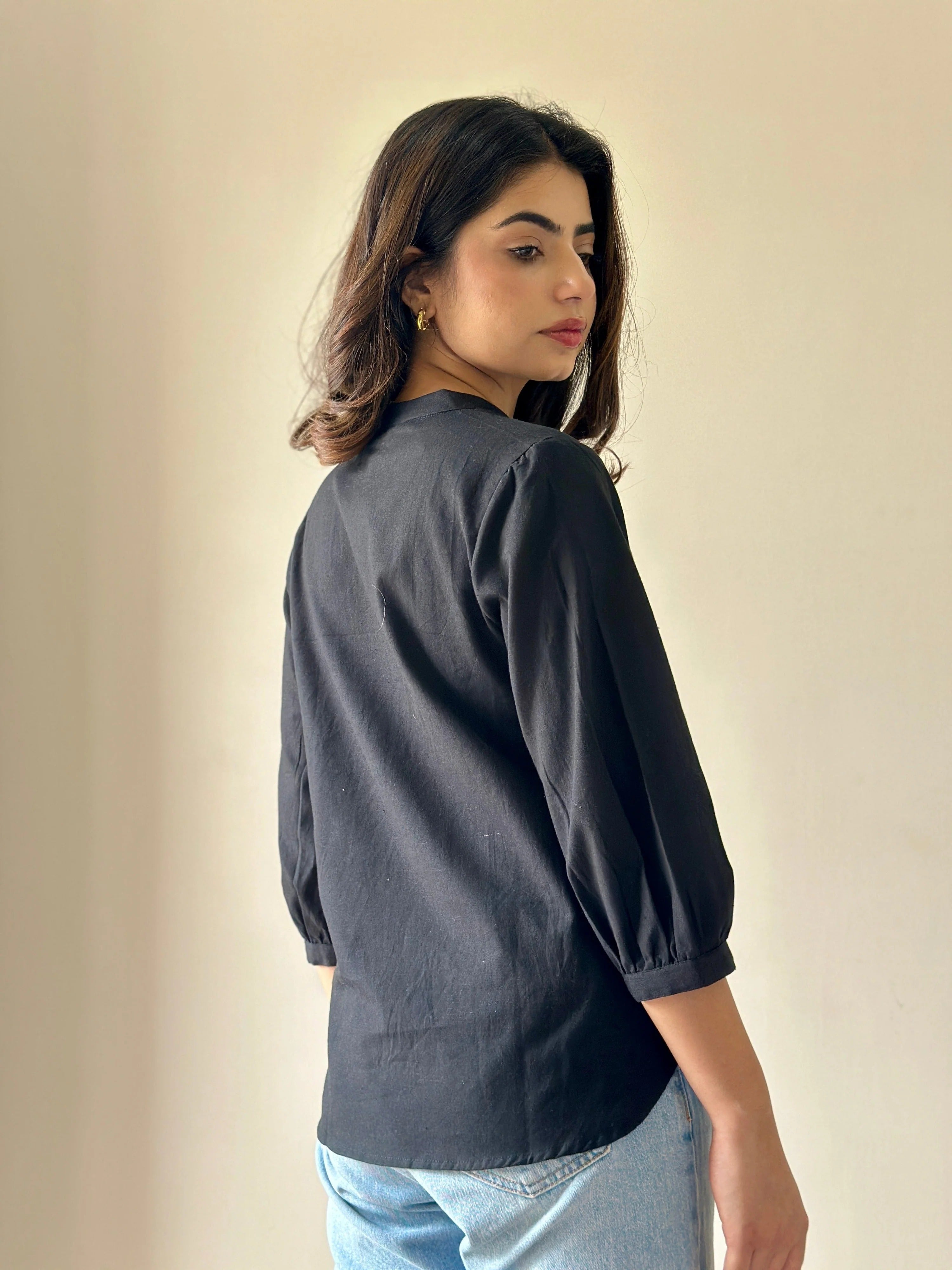Sugnaa Short Kurta - Black
