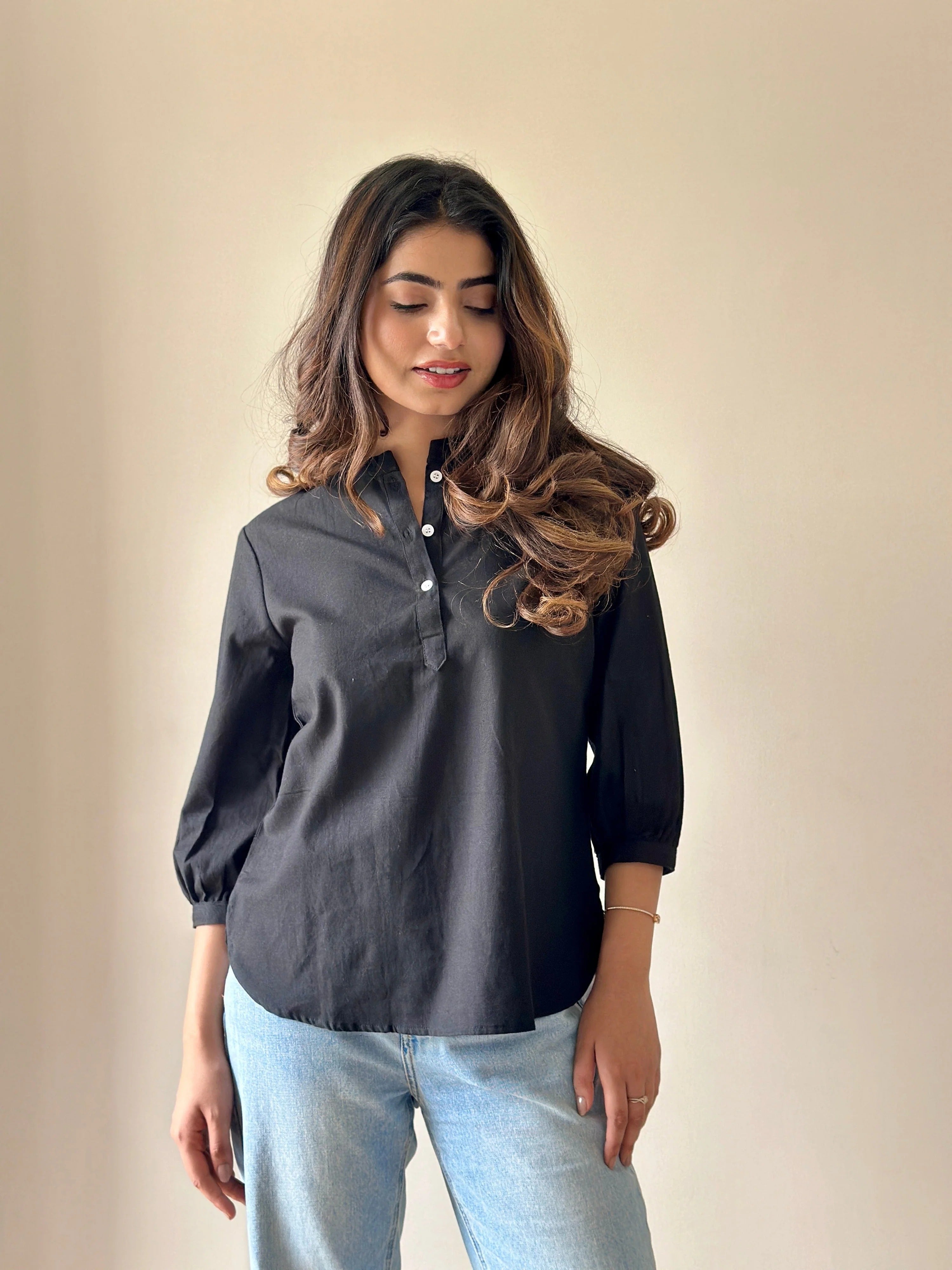 Sugnaa Short Kurta - Black