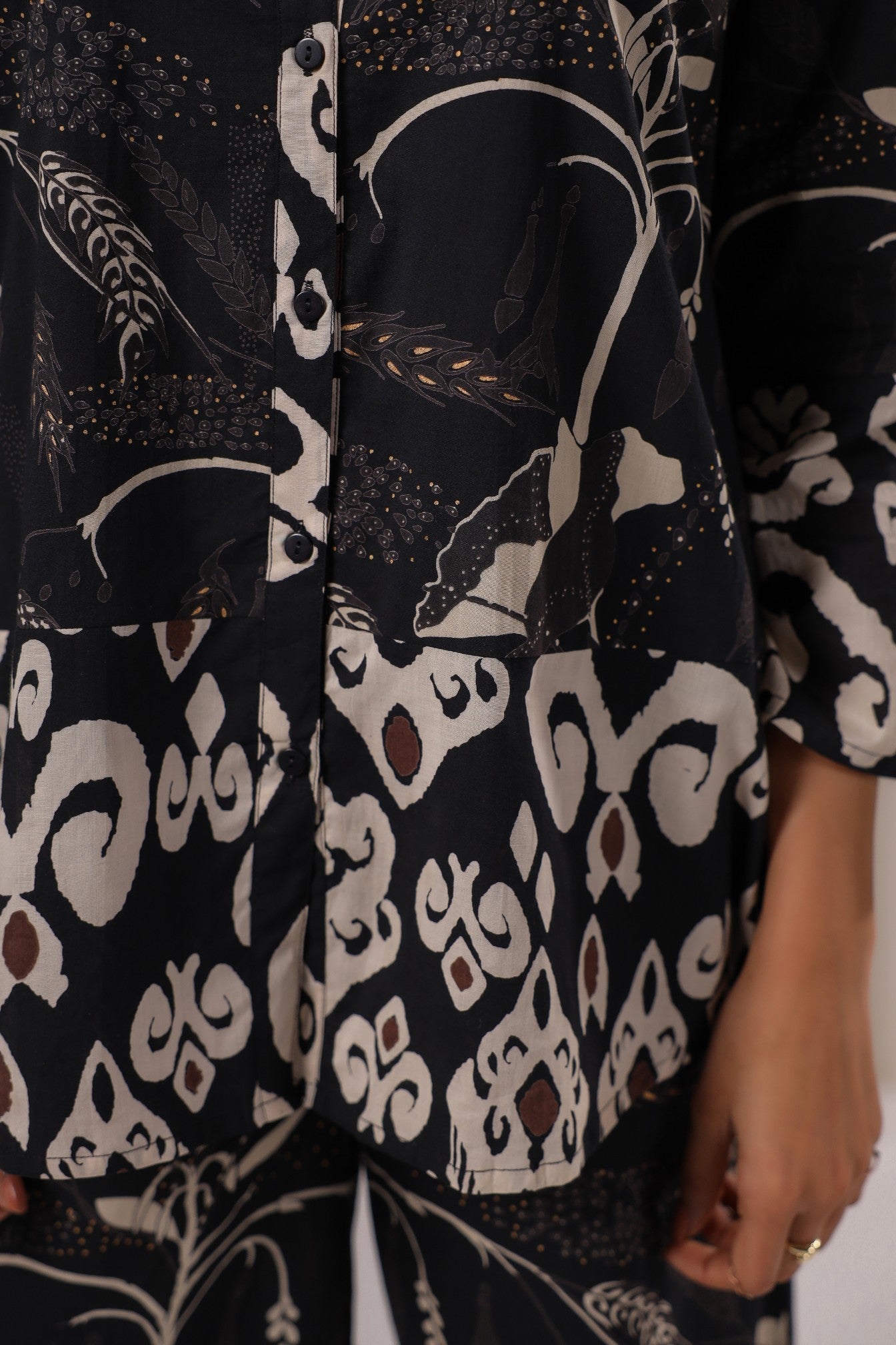 Label Flavia Midnight Muse – Black Abstract Print Co-Ord Set