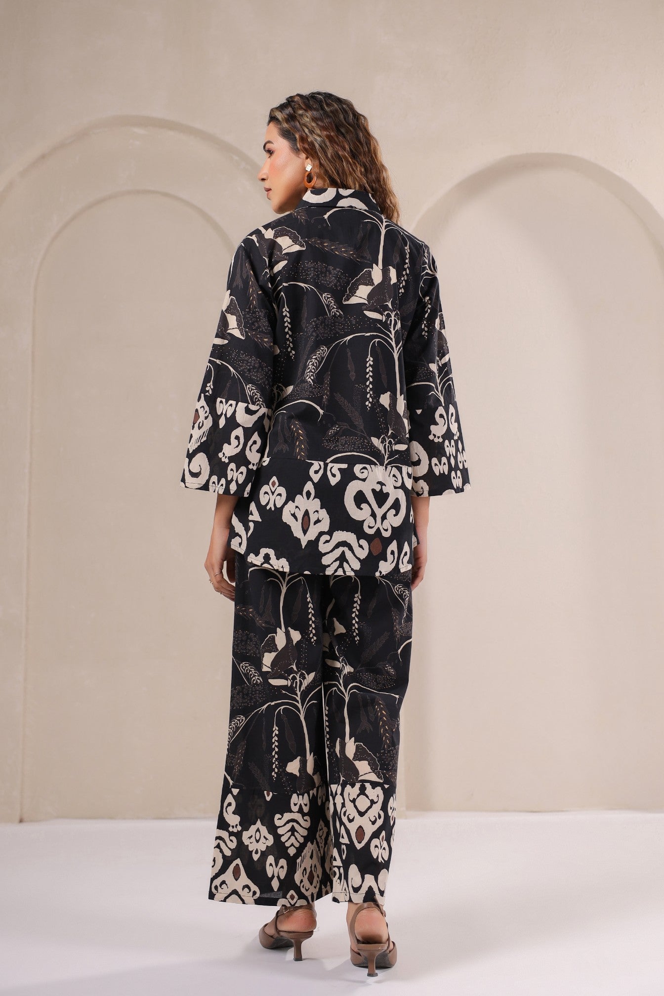 Label Flavia Midnight Muse – Black Abstract Print Co-Ord Set